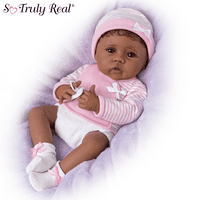 The Ashton - Drake Galleries Blessing от стартиращия LifeLike, така че наистина Real® African American Baby Girl Doll, претеглена с мека realtouch® винилова кожа от кукла художник Linda Murray 16 инч